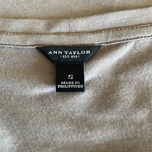 Ann Taylor Top Shirt Embellished Size Small S Taupe NWOT Never Worn - Picture 5 of 6